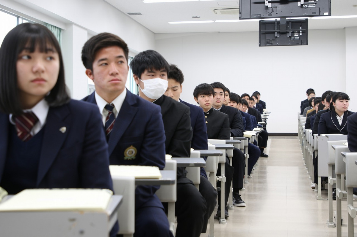 令和2 年度入学予定者対象の入学前準備講座がありました 大学 ニュース 熊本学園大学 熊本で学ぶ 九州を創る