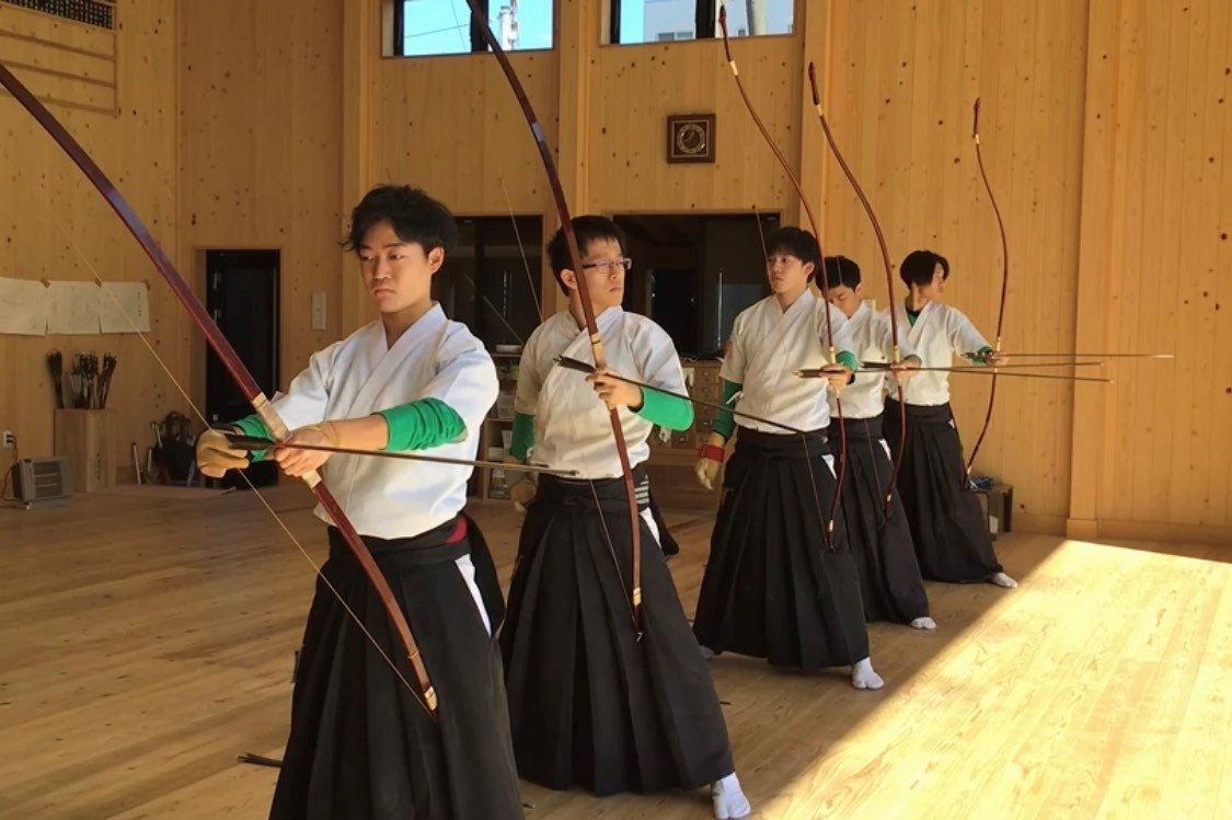 弓道部 体育委員会 クラブ サークル紹介 熊本学園大学 熊本で学ぶ 九州を創る 弓道部 体育委員会 クラブ サークル紹介 熊本学園大学 熊本で学ぶ 九州を創る