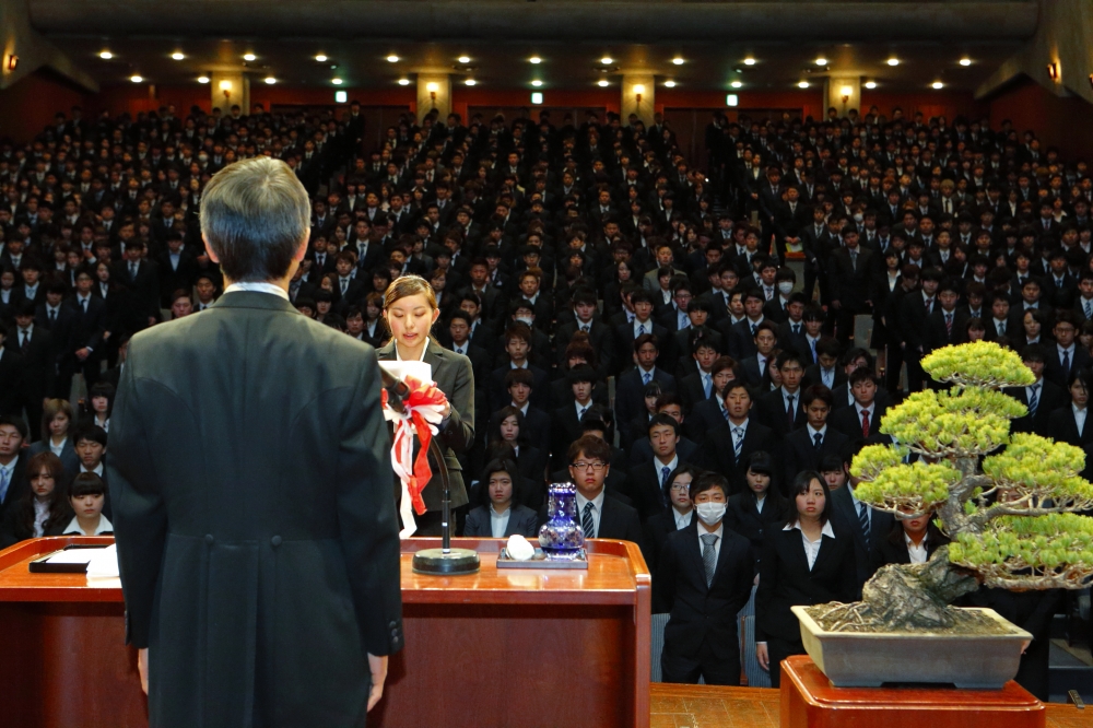 平成29年度入学式を挙行しました 大学 ニュース 熊本学園大学 熊本で学ぶ 九州を創る