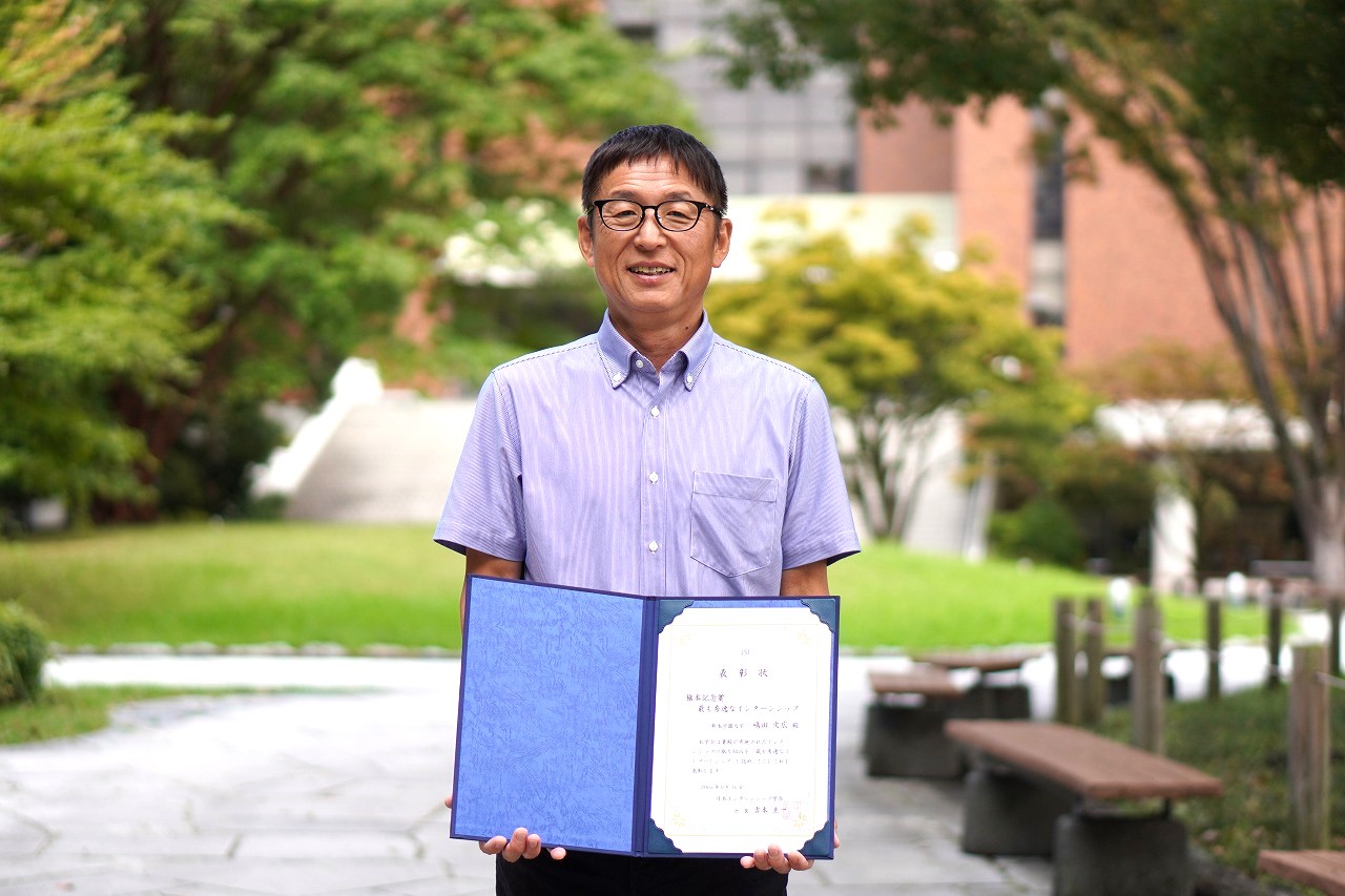 商学部吉川勝広教授（専門：マーケティング論）の3年ゼミ生20名